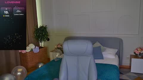 Anita online show from December 5, 2024, 8:00 am