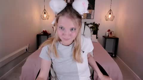 Snapshot of anita_marcelle chatting on July 19, 2026, 8:18 am Anita online show from July 19, 2026, 8:18 am