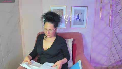 Anita online show from December 20, 2024, 2:27 pm