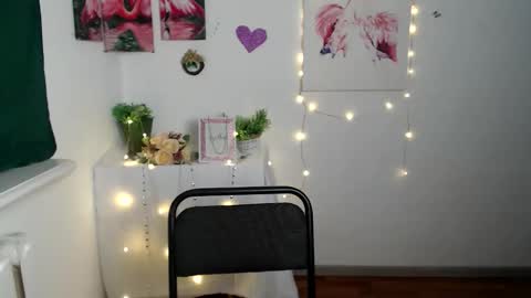 anitaa_a online show from September 26, 2025, 5:44 am