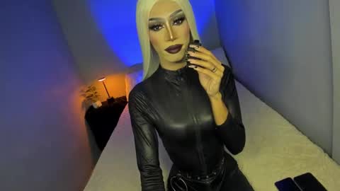 Miss Ann online show from September 25, 2025, 8:12 pm