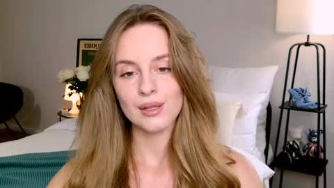 Snapshot of anitafischer chatting on September 13, 2025, 2:06 pm Anita online show from September 13, 2025, 2:06 pm