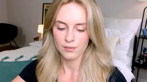 Snapshot of anitafischer chatting on September 19, 2025, 3:45 pm Anita online show from September 19, 2025, 3:45 pm