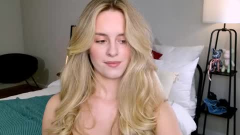 Snapshot of anitafischer chatting on October 11, 2025, 2:15 pm Anita online show from October 11, 2025, 2:15 pm