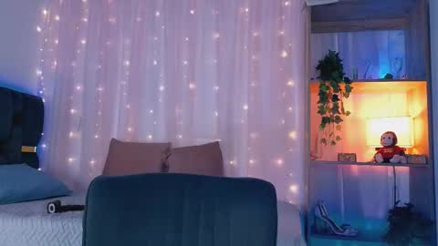 anitaglow online show from October 15, 2025, 2:33 am