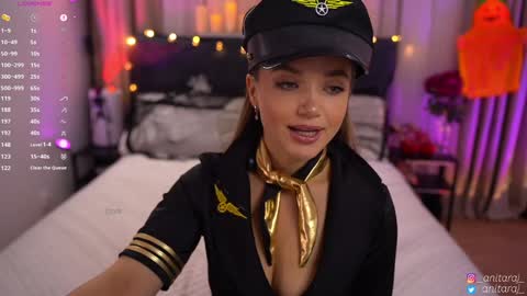 Im Anita thumb up me please its important online show from October 28, 2025, 9:39 pm