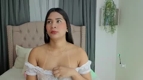 Snapshot of anittafoxx chatting on July 4, 2026, 11:22 pm anittafoxx online show from July 4, 2026, 11:22 pm