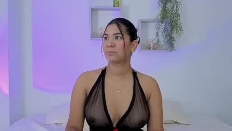 Snapshot of anittafoxx chatting on July 25, 2026, 10:40 pm anittafoxx online show from July 25, 2026, 10:40 pm