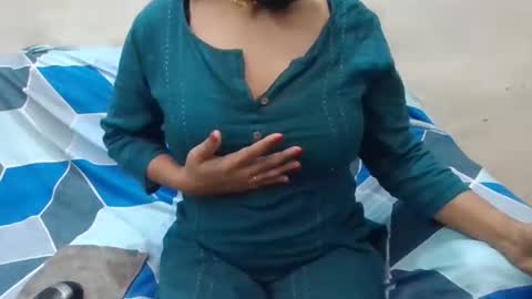 anjali_dogra786 online show from December 20, 2025, 8:16 pm