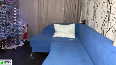 anjalin_sososok online show from December 15, 2025, 3:33 am