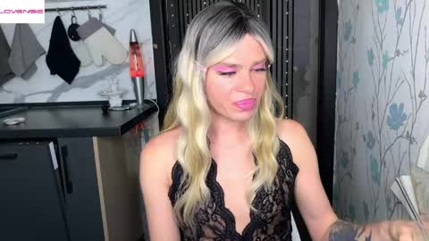 anjalin_sososok online show from May 27, 2026, 3:58 am