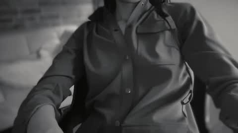 Anje online show from December 5, 2025, 4:14 pm