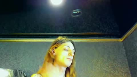 Snapshot of anjella_botton chatting on May 24, 2026, 6:57 pm Angel online show from May 24, 2026, 6:57 pm