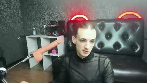 Snapshot of anjella_botton chatting on July 6, 2026, 6:10 pm Angel online show from July 6, 2026, 6:10 pm