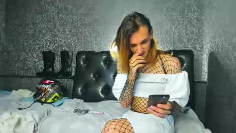 Snapshot of anjella_botton chatting on August 1, 2026, 6:07 pm Angel online show from August 1, 2026, 6:07 pm