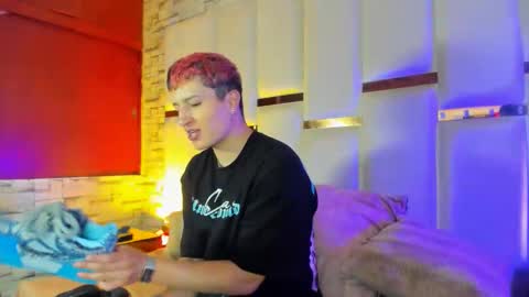 ANGEL AND TEFY online show from February 8, 2026, 3:48 pm