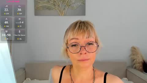 ann_annise online show from July 14, 2026, 9:14 am