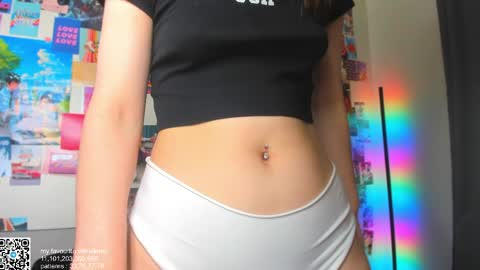 Snapshot of ann_perry chatting on May 27, 2026, 1:57 am Ann online show from May 27, 2026, 1:57 am