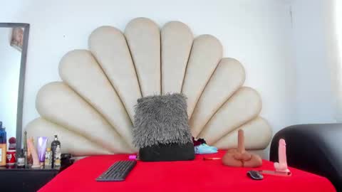 Anna  online show from March 11, 2025, 3:34 pm