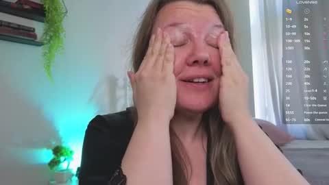 Anna online show from September 25, 2025, 10:08 am