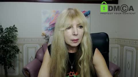 Anna Ditrih online show from December 2, 2024, 12:40 pm
