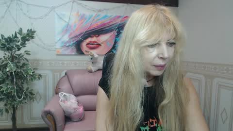 Anna Ditrih online show from December 30, 2024, 12:31 pm