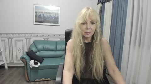 Anna Ditrih online show from January 4, 2025, 4:43 pm