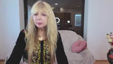 Anna Ditrih online show from September 20, 2025, 11:55 am