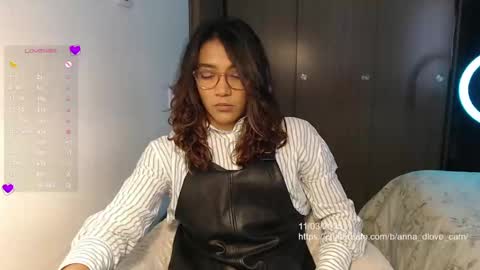 Anna online show from March 11, 2025, 3:34 pm