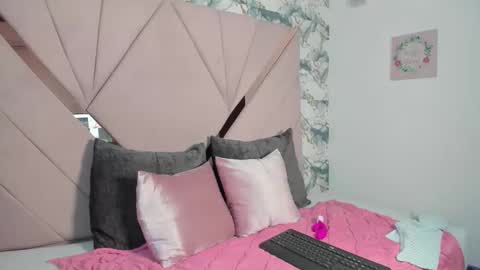 Anna Jules online show from December 19, 2025, 11:39 am