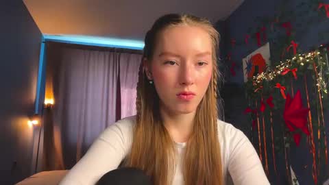 Snapshot of anna_kare chatting on March 8, 2026, 7:34 am Anna online show from March 8, 2026, 7:34 am