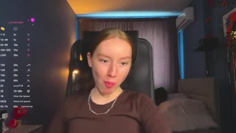 Snapshot of anna_kare chatting on April 21, 2026, 11:27 am Anna online show from April 21, 2026, 11:27 am