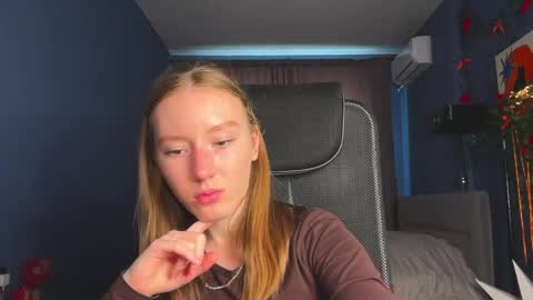 Snapshot of anna_kare chatting on April 22, 2026, 1:56 pm Anna online show from April 22, 2026, 1:56 pm