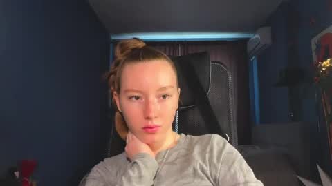 Snapshot of anna_kare chatting on April 24, 2026, 1:13 pm Anna online show from April 24, 2026, 1:13 pm