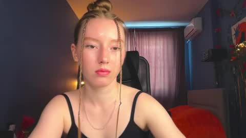 Snapshot of anna_kare chatting on April 28, 2026, 12:43 pm Anna online show from April 28, 2026, 12:43 pm