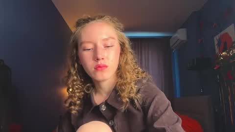 Snapshot of anna_kare chatting on April 29, 2026, 11:03 am Anna online show from April 29, 2026, 11:03 am