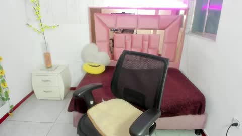 ANNA online show from April 28, 2026, 7:52 pm