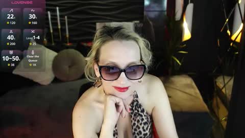 Snapshot of anna_noir chatting on March 14, 2026, 2:00 pm Anna online show from March 14, 2026, 2:00 pm