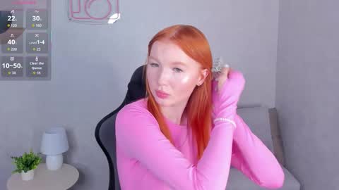 Snapshot of anna_patterson chatting on October 15, 2025, 9:53 am Anna online show from October 15, 2025, 9:53 am