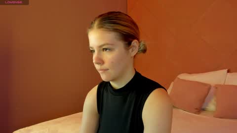 Anna online show from December 4, 2024, 1:03 am