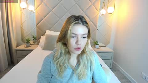 Anna online show from December 8, 2024, 1:02 am