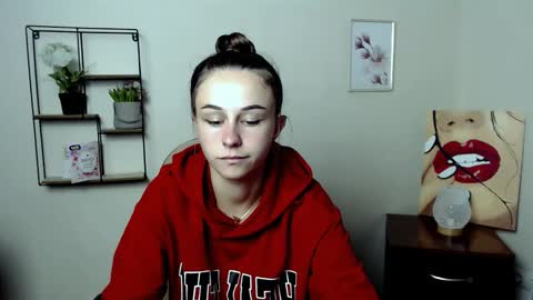 anna_sia online show from September 12, 2025, 1:22 pm