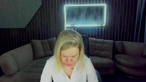 anna_snow9 online show from October 10, 2025, 5:50 am