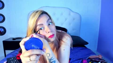 Snapshot of anna_stonne__ chatting on March 4, 2025, 9:18 am Anna online show from March 4, 2025, 9:18 am