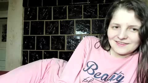 annaahcharm online show from December 16, 2024, 7:00 pm