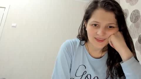 annaahcharm online show from January 5, 2025, 9:15 am
