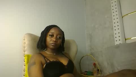 Snapshot of annabel038 chatting on September 26, 2025, 7:18 pm Annabel online show from September 26, 2025, 7:18 pm