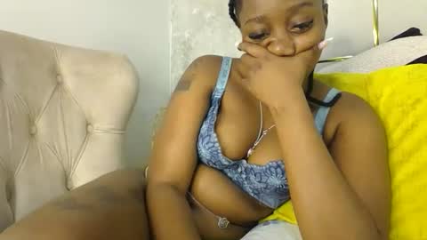 Snapshot of annabel038 chatting on October 6, 2025, 9:45 pm Annabel online show from October 6, 2025, 9:45 pm