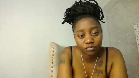 Snapshot of annabel038 chatting on October 16, 2025, 9:27 pm Annabel online show from October 16, 2025, 9:27 pm