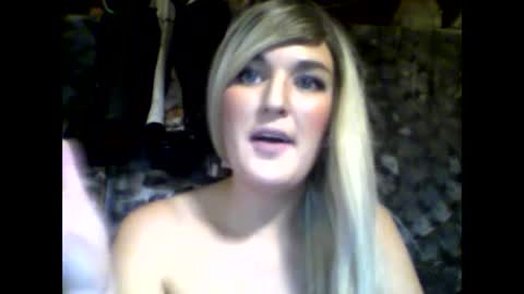 Snapshot of annabelle7777 chatting on January 7, 2025, 3:46 am Anna online show from January 7, 2025, 3:46 am